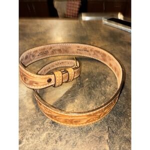 Vtg textan hand tooled belt size 32 cowhide brown Style 021660